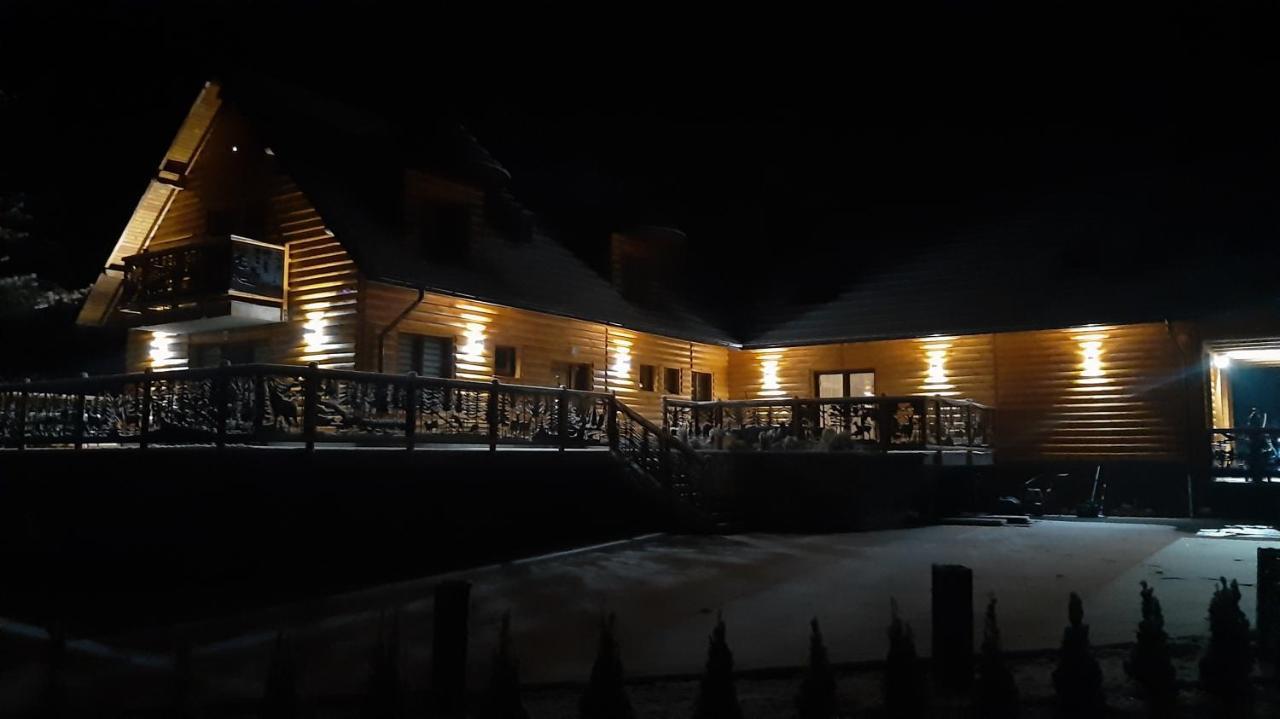 Sosnowy Dworek Sabat Imielno  エクステリア 写真